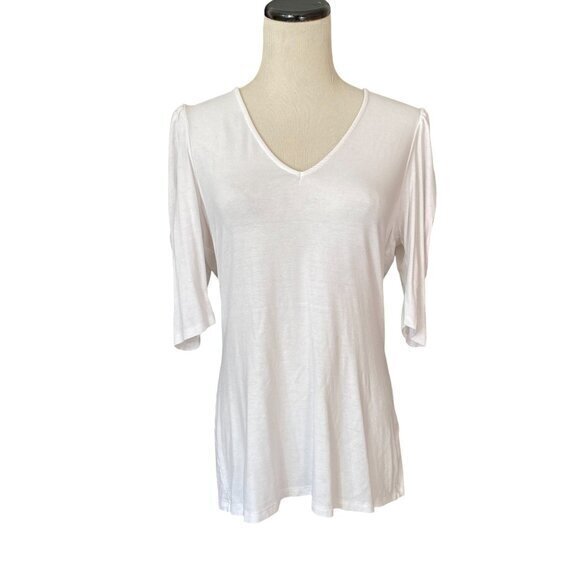 TRUTH by Republic White 3/4 Sleeve V Neck Stretchy Top - Medium - Picture 1 of 4
